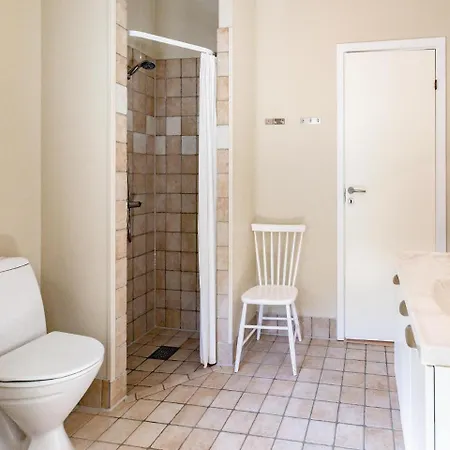 Three-bedroom Holiday In Casa vacanze Højby