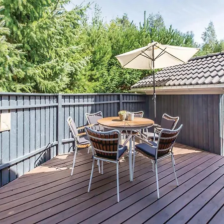 Three-bedroom Holiday In