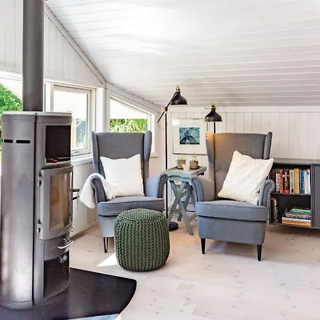 Casa vacanze Three-bedroom Holiday In