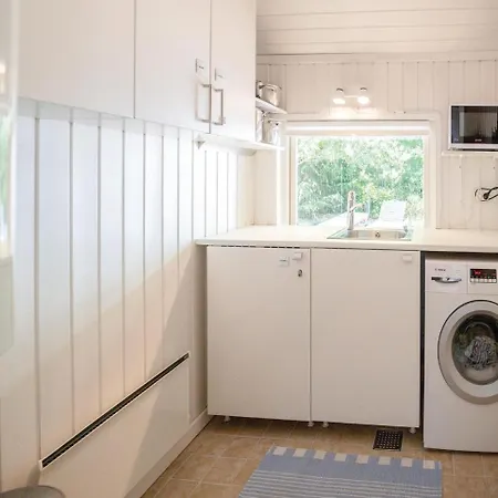 Casa vacanze Three-bedroom Holiday In Højby