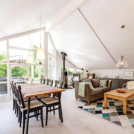 Casa vacanze Three-bedroom Holiday In